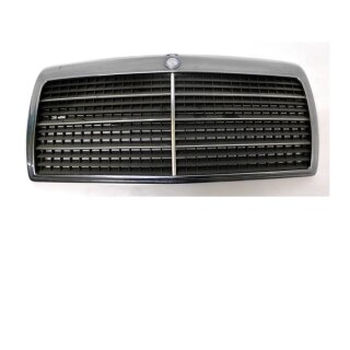 Mercedes-Benz W124 Kühlergrill mit Beschädigungen