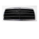 Mercedes-Benz W124 Kühlergrill mit Beschädigungen