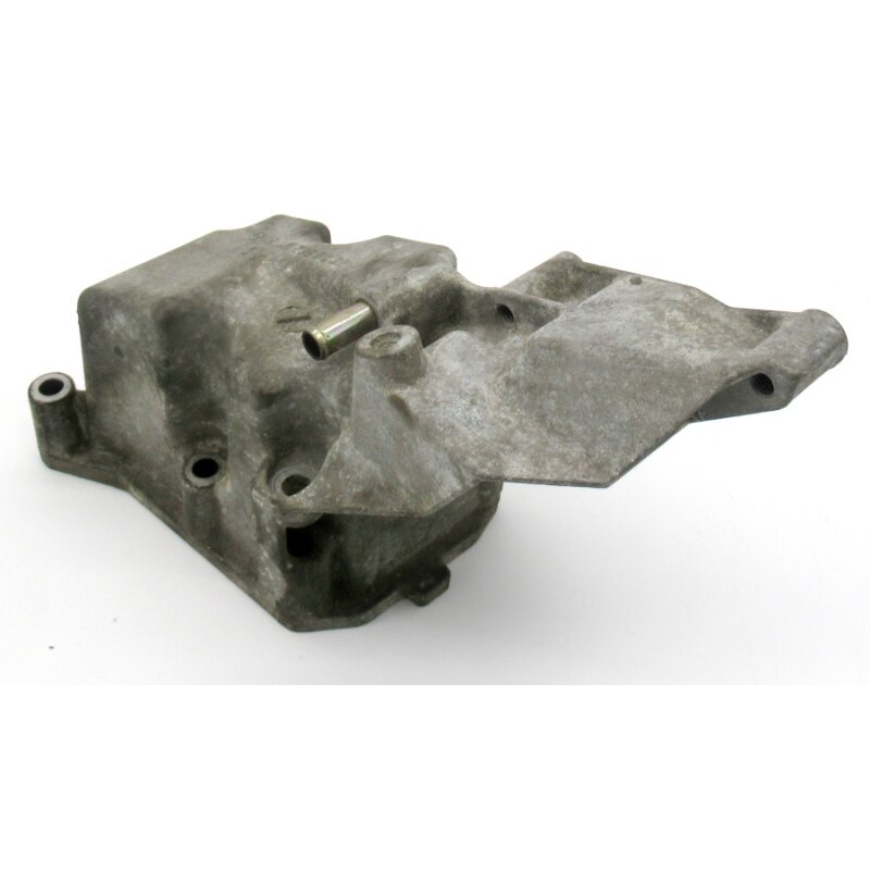 Mercedes-Benz M111 Halterung Motorgehäuse R1112360330